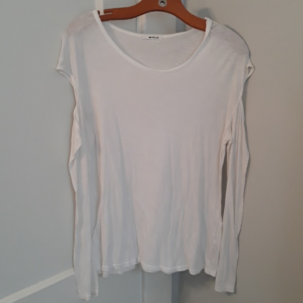 La made long sleeve cut out shirt